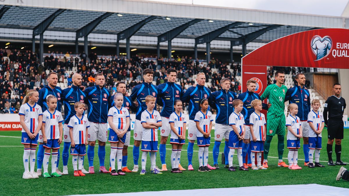 Dočasný kouč povolal Schicka a dva nováčky. Reprezentace představila i nové asistenty